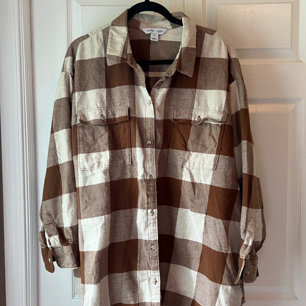 Old Navy Cream Plaid Button-Up Shirt